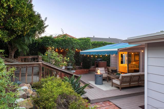 4027 Narragansett Ave, San Diego CA: https://media.crmls.org/mediaz/d2f643e6-cfa2-4e49-8bdb-f2e9d96a4c36.jpg