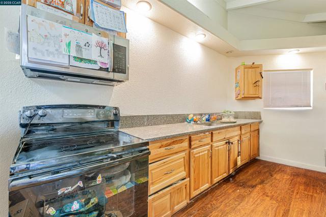 1971 Emerald St, Concord CA: https://media.crmls.org/mediaz/d2f64a73-f3f2-4c0f-b492-00324eee2f3a.jpg