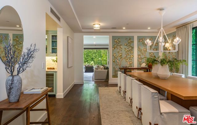 116 S Carmelina Avenue, Los Angeles CA: https://media.crmls.org/mediaz/d2f6768d-a9c1-482b-bb53-2b06a469877a.jpg
