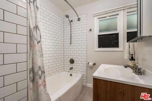 Image 38 of 74 For 440 Corona Del Mar