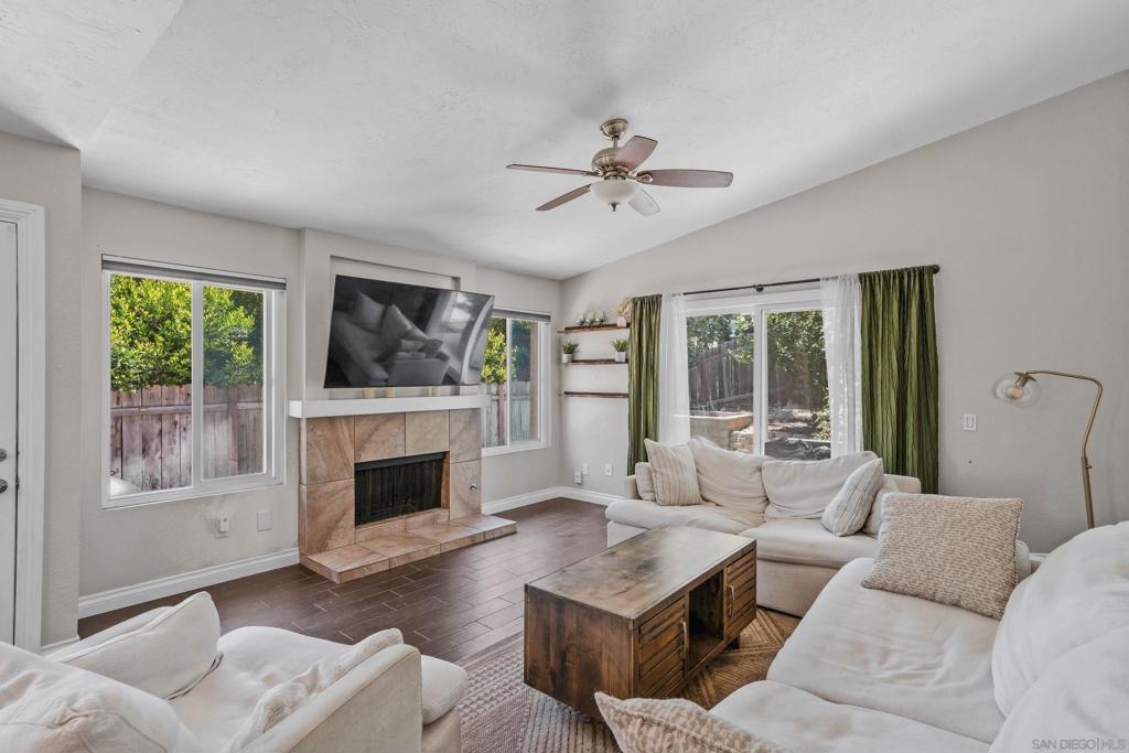 1701 Rosemary Ct