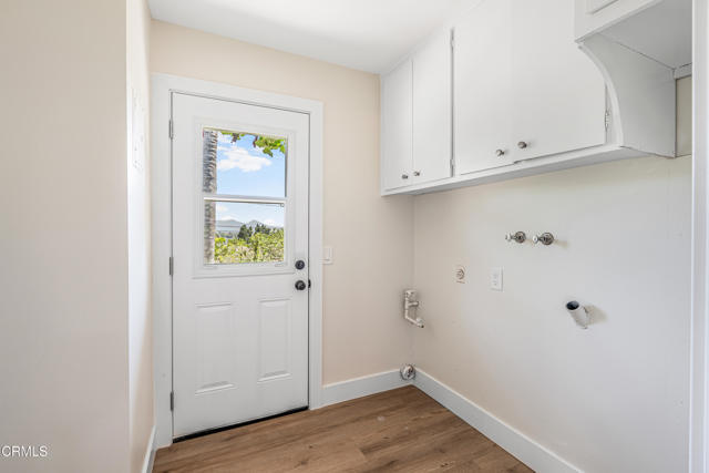 308 Calle Converse, Camarillo CA: https://media.crmls.org/mediaz/d2f7b454-7de4-4456-aef4-75b629d098a9.jpg