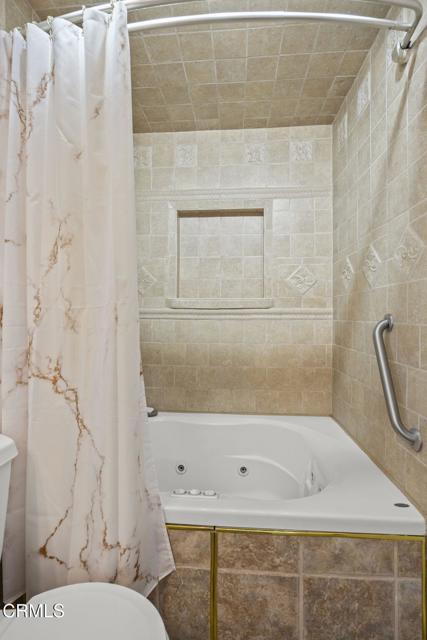 1213 Doris Avenue, Oxnard CA: https://media.crmls.org/mediaz/d2f945ef-c96d-4a33-92ad-d0302546e32a.jpg