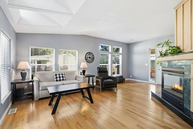 125 N Mary Avenue, Sunnyvale CA: https://media.crmls.org/mediaz/d2f9679f-563d-440c-8d28-efa1f833fc55.jpg