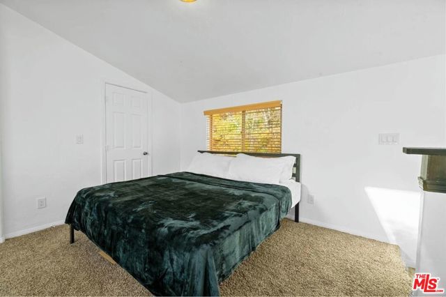 993 Cameron Drive, Big Bear CA: https://media.crmls.org/mediaz/d2f9cfb0-b15f-4cef-81af-802129cadd71.jpg