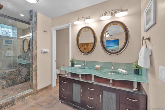 23540 Oriente Way, Ramona CA: https://media.crmls.org/mediaz/d2fa11b6-424a-418e-a90f-28fd4799c210.jpg