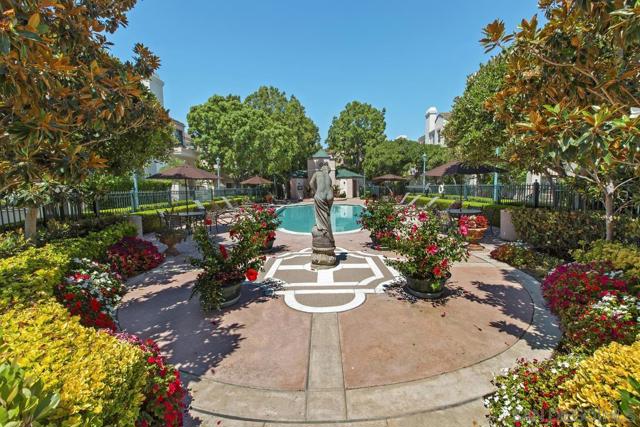 5125 Renaissance Ave, San Diego CA: https://media.crmls.org/mediaz/d2faf4fb-93e6-408e-9c2c-4c4b87cc35d7.jpg