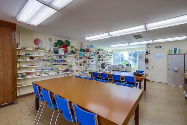 17637 Pomerado Rd, San Diego CA: https://media.crmls.org/mediaz/d2fb254d-8a82-45dd-8f51-afb5ca8cb688.jpg