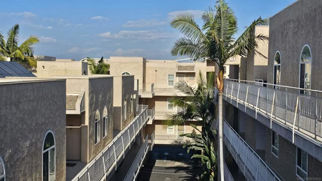 5252 Orange Ave, San Diego CA: https://media.crmls.org/mediaz/d2fb34ac-ab68-4967-82e5-7c5ceedd14b0.jpg