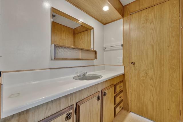 Home for Sale in Lakeside