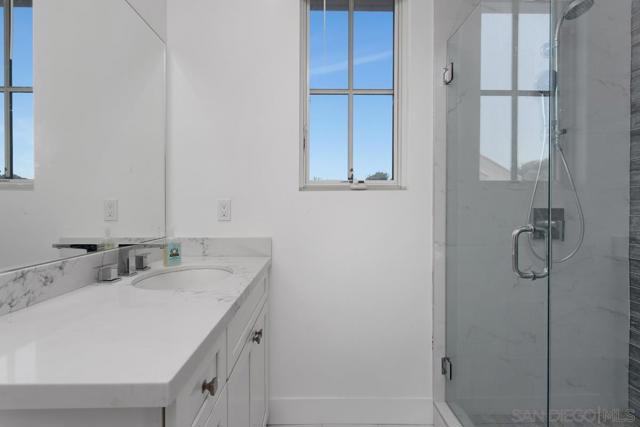12410 Aria Ct, Poway CA: https://media.crmls.org/mediaz/d2fc6b0b-4004-49be-8445-28a15884bef4.jpg