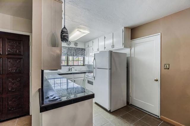 263 Maple Street, Hollister CA: https://media.crmls.org/mediaz/d2fc7998-0521-4755-a907-dd8945034ae7.jpg