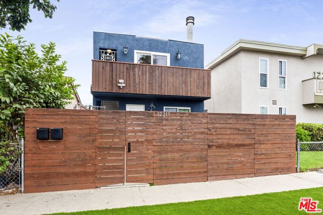 12219 Culver Boulevard, Los Angeles CA: https://media.crmls.org/mediaz/d2fc8611-8f80-480f-b077-78b0b19ff37c.jpg