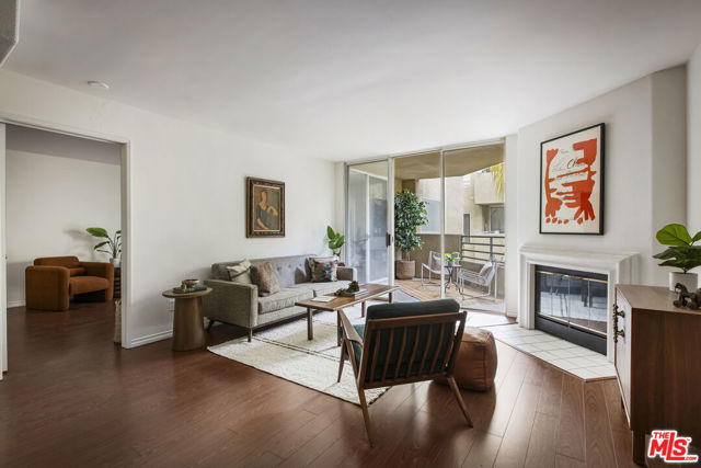 6140 Monterey Road, Los Angeles CA: https://media.crmls.org/mediaz/d2fd38fc-0afe-4638-a513-81303b7aa523.jpg