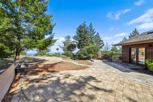 16501 Skyline Boulevard, Woodside CA: https://media.crmls.org/mediaz/d2fd5e38-725b-46a7-ab7e-ba966fa7d376.jpg