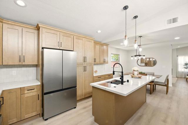 1180 Peterson Drive, Gilroy CA: https://media.crmls.org/mediaz/d2fd7289-06fd-4ea0-9800-e8fb429dc5ab.jpg