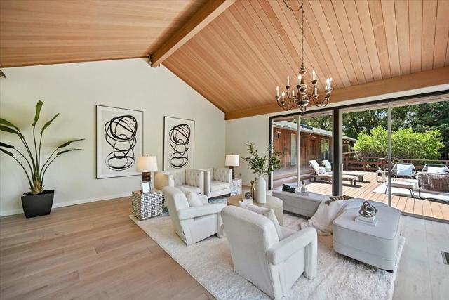 14582 Horseshoe Court, Saratoga CA: https://media.crmls.org/mediaz/d2fec9d0-fd29-41b1-a8cc-c6f517bb5a70.jpg