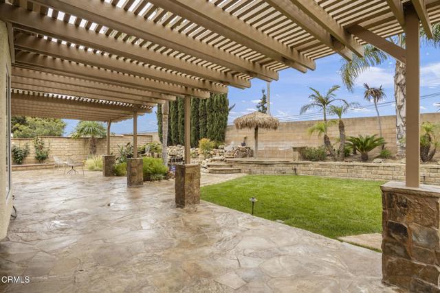 Detail Gallery Image 4 of 45 For 1531 Daphne Ave, Ventura,  CA 93004 - 4 Beds | 3 Baths