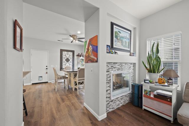 1583 GOLD RUN Road, Chula Vista CA: https://media.crmls.org/mediaz/d2ff7a3d-c3d1-4002-9cf3-1348e5d7cd4f.jpg