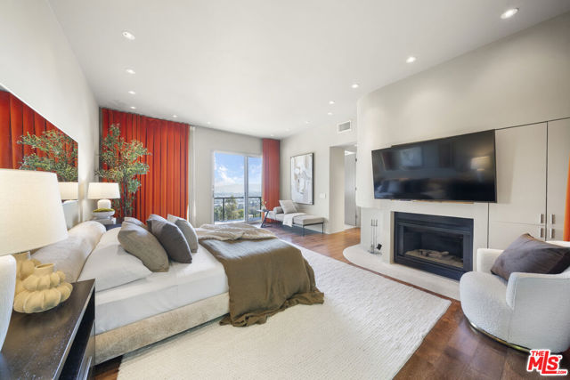 3625 Lowry Road, Los Angeles CA: https://media.crmls.org/mediaz/d2ffea06-fe0f-4554-9741-52db896fc51b.jpg