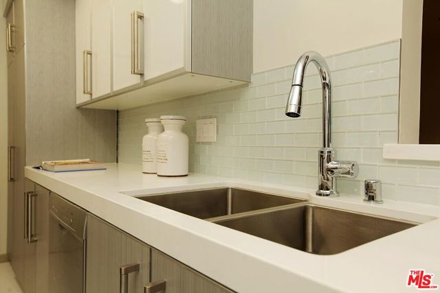 11657 Chenault Street, Los Angeles CA: https://media.crmls.org/mediaz/d2fff0e2-4034-4935-8dde-ccc6c321720e.jpg