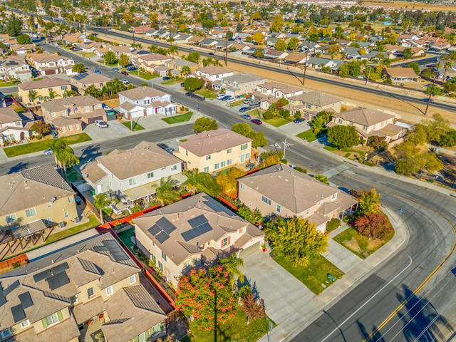Image 45 of 50 For 25444 Delphinium Ave Avenue