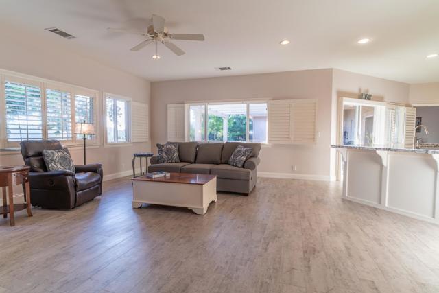 30646 Red Hawk Road, Valley Center CA: https://media.crmls.org/mediaz/d30013b8-6a06-4977-9ff5-0ae406f9aca3.jpg