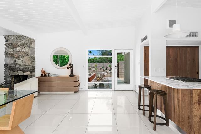 2639 E Livmor Avenue, Palm Springs, CA 92262