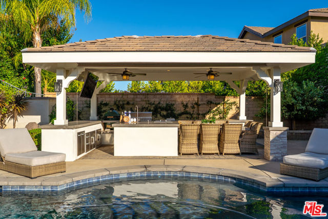 22499 Leaf Spring Court, Santa Clarita CA: https://media.crmls.org/mediaz/d3008220-b80a-4ebf-83f1-bc81b3e18cd2.jpg
