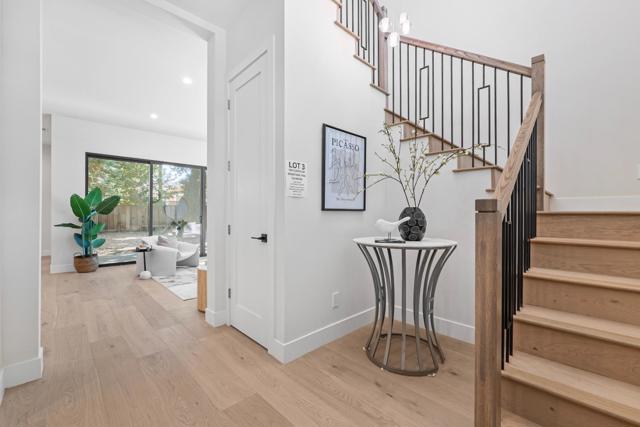 Image 21 of 41 For 765 Cuesta Drive