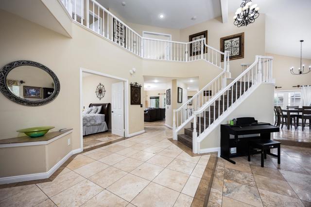 Image 9 of 49 For 457 Silver Shadow Dr
