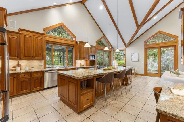 14205 Shannon Road, Los Gatos CA: https://media.crmls.org/mediaz/d301e568-ab35-435b-9f0b-99b3bda85ed5.jpg
