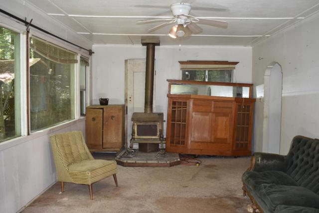 10158 E Zayante Road, Felton CA: https://media.crmls.org/mediaz/d3023e9e-ab1b-4bde-8e79-f93c5afdaa31.jpg