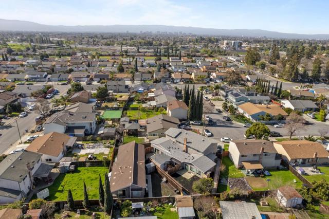 2604 Sierra Vista Court, San Jose CA: https://media.crmls.org/mediaz/d302bcb8-555c-4a7b-9747-23c0a7a5b0f1.jpg
