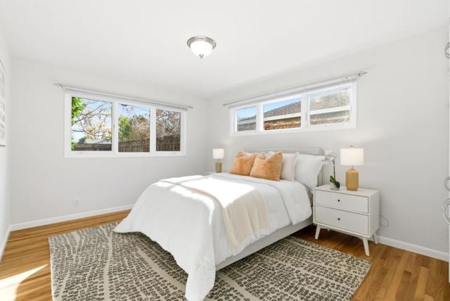 1747 Walnut Drive, Mountain View CA: https://media.crmls.org/mediaz/d302e522-904b-4937-b213-a0ff491d4843.jpg