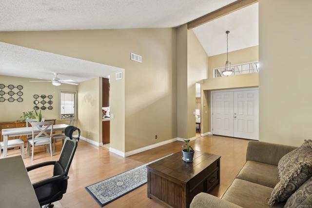 Detail Gallery Image 12 of 36 For 7756 Flanders Dr, San Diego,  CA 92126 - 3 Beds | 2 Baths
