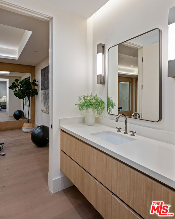 Drew Fenton | 565 Toyopa Drive Pacific Palisades CA | MLS: 7523707 Drew Fenton | 565 Toyopa Drive Pacific Palisades CA | MLS: 7523707