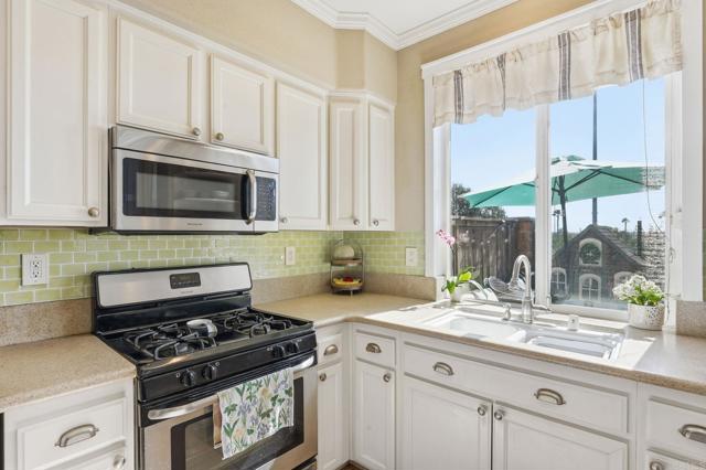 Detail Gallery Image 13 of 41 For 788 Callecita Aquilla Sur, Chula Vista,  CA 91911 - 2 Beds | 2/1 Baths