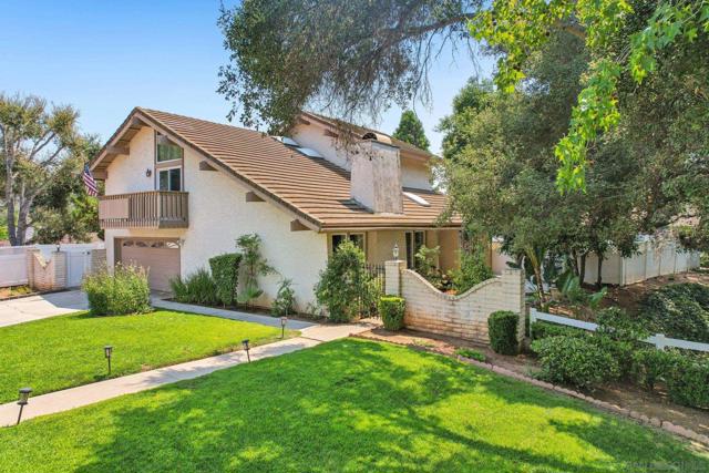 2807 Carlton Way, Fallbrook CA: https://media.crmls.org/mediaz/d303990d-a249-42ec-a9a2-b1b3251467a6.jpg