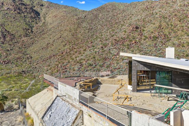 1133 W Dolores Court, Palm Springs CA: https://media.crmls.org/mediaz/d30411a7-f203-467c-963e-3f0d2659dbed.jpg