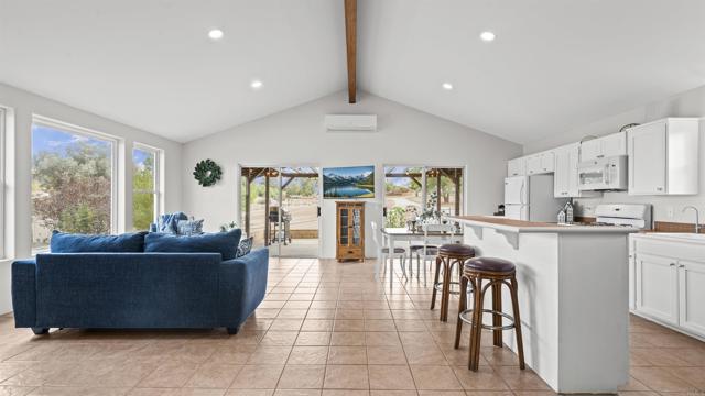 Detail Gallery Image 3 of 49 For 39260 Grassy Rd, Temecula,  CA 92592 - 3 Beds | 2 Baths