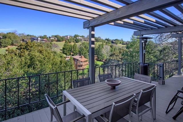 5 Sandstone Street, Portola Valley CA: https://media.crmls.org/mediaz/d304c32c-e382-45c4-9ba0-da066a4e0aa0.jpg