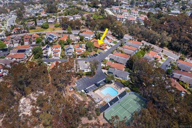 2818 Forest View Way, Carlsbad CA: https://media.crmls.org/mediaz/d304cb68-410a-47d5-ba2b-fd84adc57c4d.jpg