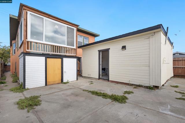 840 7th St, Richmond CA: https://media.crmls.org/mediaz/d304ec1e-8f6c-4151-aec5-6f015be1c93a.jpg