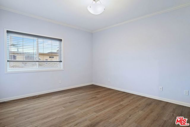 11938 Courtleigh Drive, Los Angeles CA: https://media.crmls.org/mediaz/d30505b0-ff42-4677-9aec-587162e0c99b.jpg