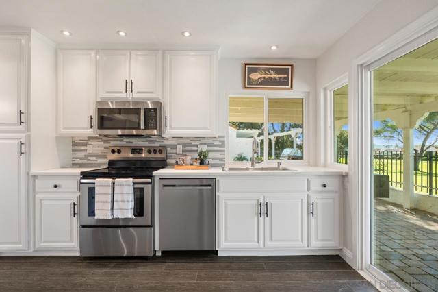 MLS #250043303SD image #18