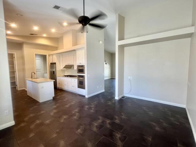 11 Mission Palms W Drive, Rancho Mirage CA: https://media.crmls.org/mediaz/d3064208-86f2-4092-bb9e-51537a064bc0.jpg