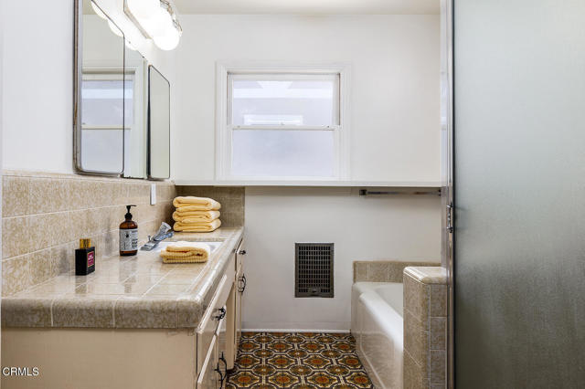 Detail Gallery Image 20 of 32 For 2614 Mary St, La Crescenta,  CA 91214 - 2 Beds | 1/1 Baths