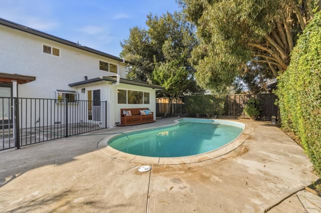 37640 Hyacinth St, Newark CA: https://media.crmls.org/mediaz/d3083a51-9e0e-4442-904c-22c7e5610381.jpg