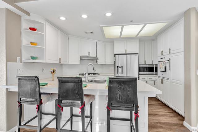 1362 Seacoast Dr, Imperial Beach CA: https://media.crmls.org/mediaz/d3084d46-7bb5-4e55-8607-b57d8d099903.jpg